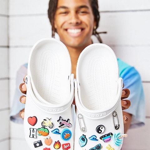 Customize Crocs How To Put In A Jibbitz On Crocs Croc Pins How To